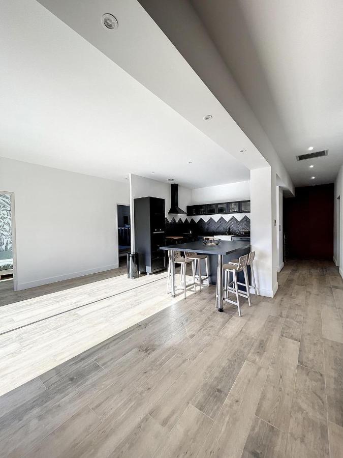 Villa 400m2 Piscine Intérieure Chauffée *