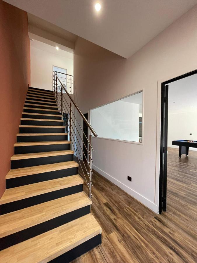 400m2 Piscine Intérieure Chauffée