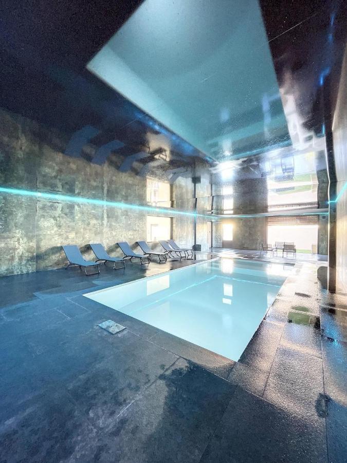 400m2 Piscine Interieure Tres Calme *
