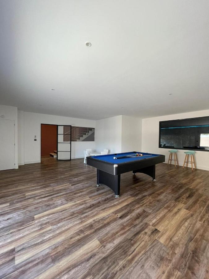 Villa 400m2 Piscine Interieure Tres Calme Agde